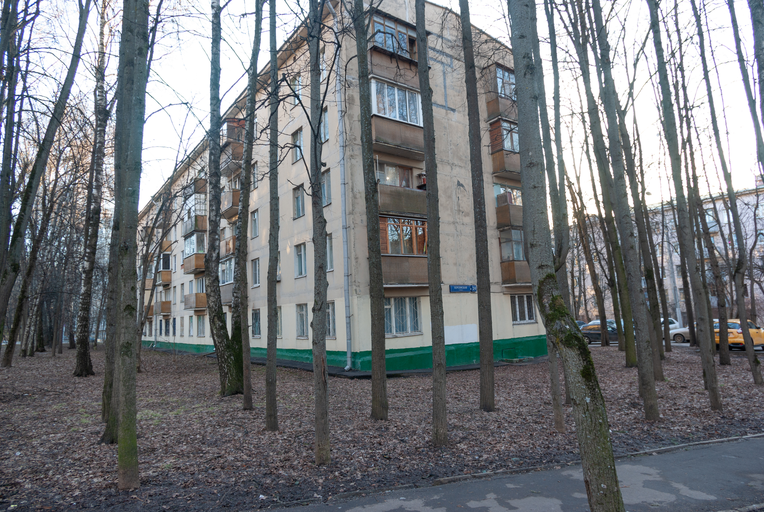 Херсонская улица 24)